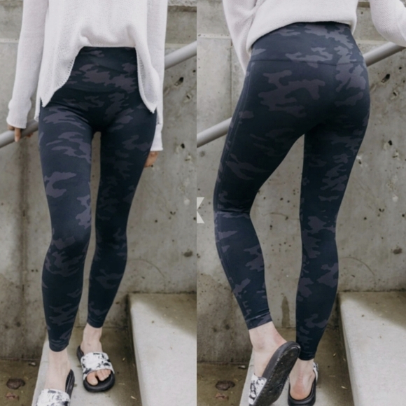 Spanx Black camo look at me now leggings - Picture 1 of 11
